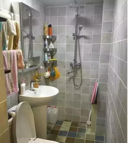 北漂十年，晒晒一家四口的40平小窝，厨房巴掌大，客厅当卧室！