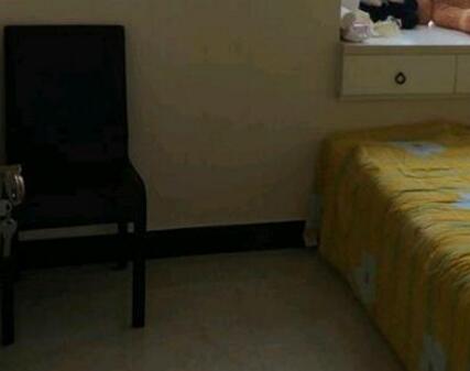 |客厅地砖24一块墙砖8一块，108平10万搞定装修，美观又时尚！