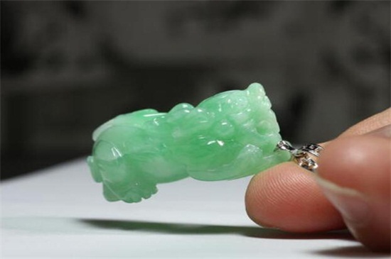 翡翠|佩戴翡翠貔貅需要的注意事项你知多少？