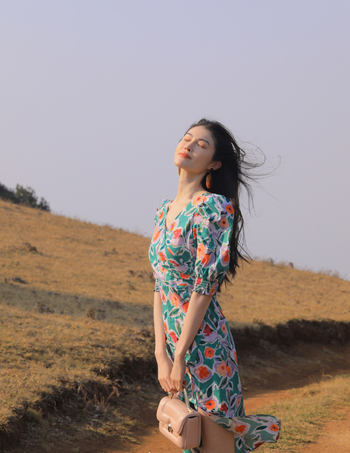 时尚风行派|夏末初秋，怎么少得了田园风！可爱的泡泡袖才是凹造型的时尚关键