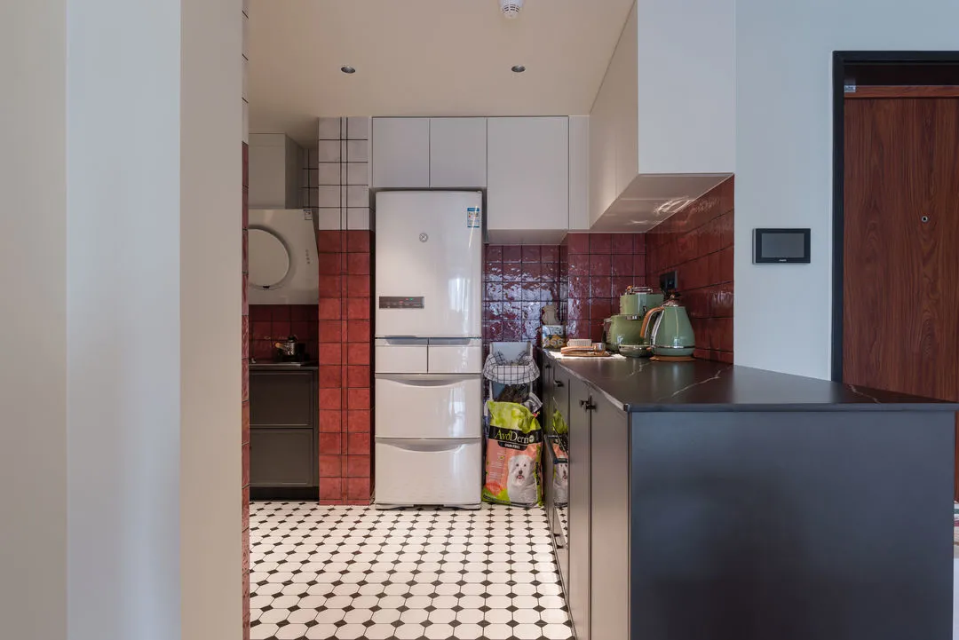 90后“斜杠青年”的独居生活,80㎡一居室享受自由生活