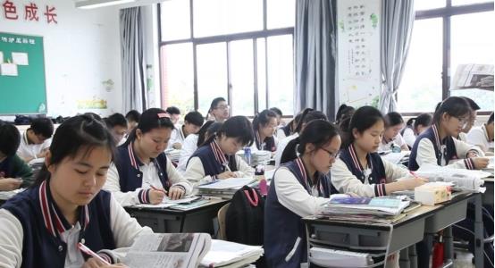 一更育儿|12年“义务教育”真的来了？这个省份“打头阵”，家长听后很欣慰