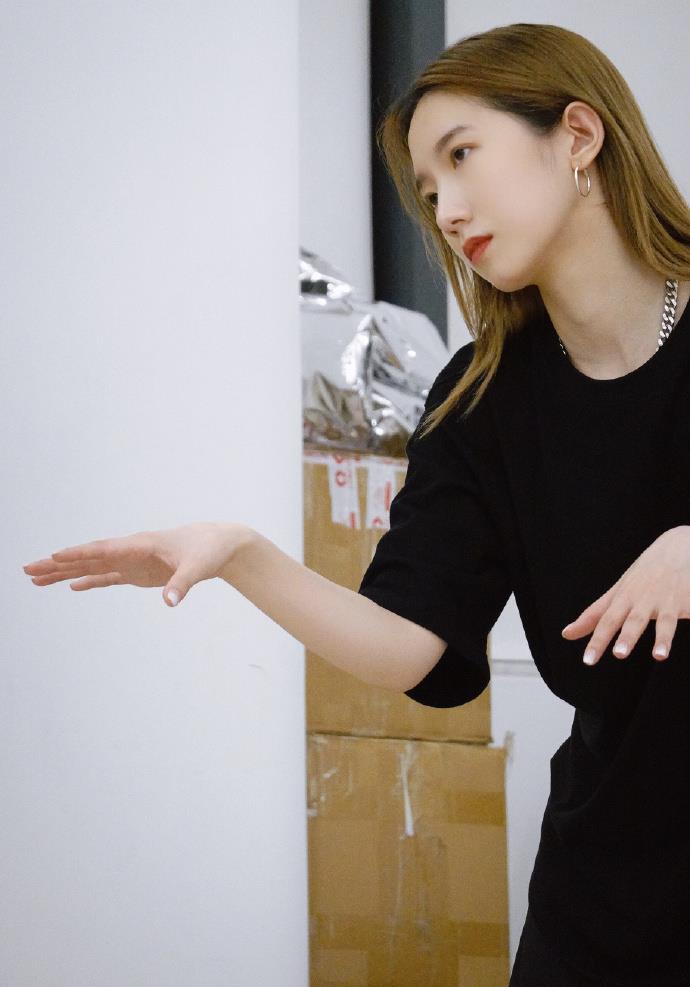 孟美岐|教主说圈内小花生：杨紫、孟美岐、倪妮