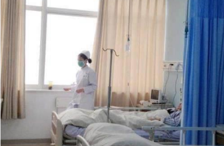 金兰中医学社 35岁男子腹痛住院，确诊胃癌，医生：睡前常喝“1水”，铁打的胃也难扛