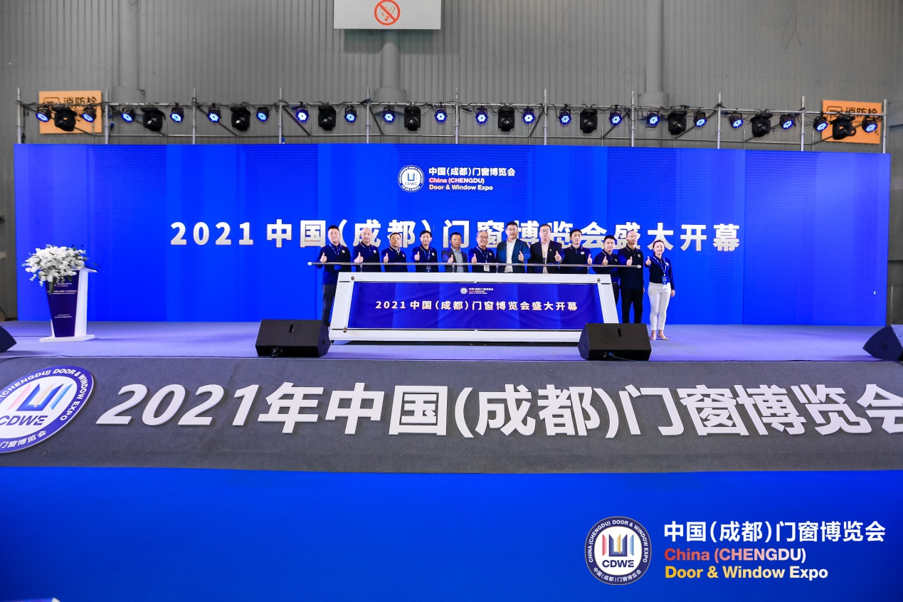 新浪家居官方 浪眼观察丨门窗产区需要什么样的展会