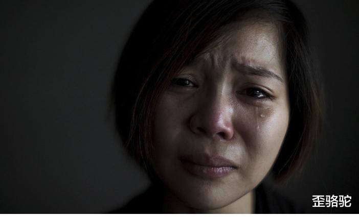 歪骆驼|6月女婴全身长斑高烧不退,救护车未等到就没了,妈妈太无知