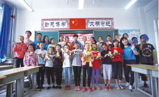 三星Galaxy|在家也能用三星Galaxy Z Fold3/Flip3 5G拍出海马体圣诞硬照!