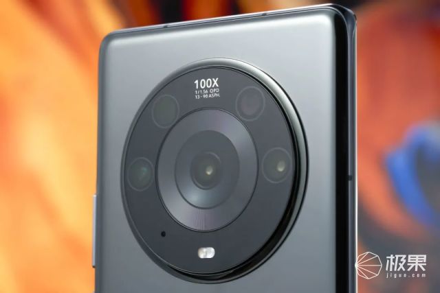 玉山 荣耀机皇「王炸」登场！5颗镜头性能彪悍，售价4599起