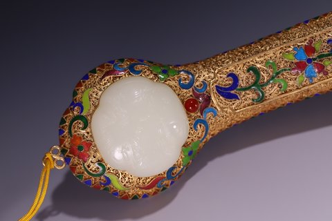 |和田玉鎏金花丝如意摆件