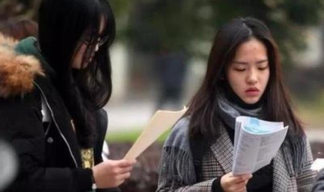 数学|2022高考生需注意,这4类专业不适合女生报考,多数学生毕业转行