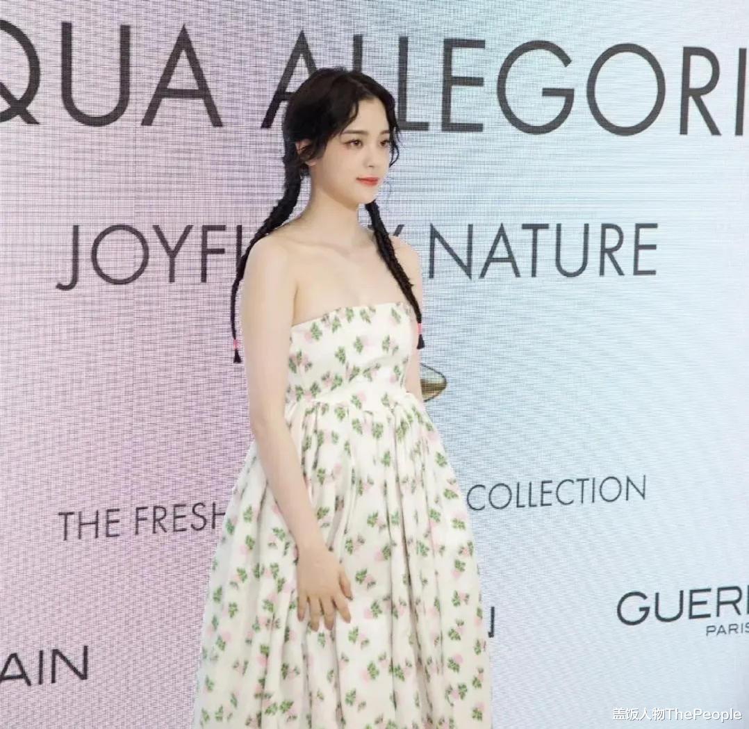 李兰迪|女明星身材焦虑从哪里来？上镜一胖遭群嘲，胳肢窝都被放大镜看