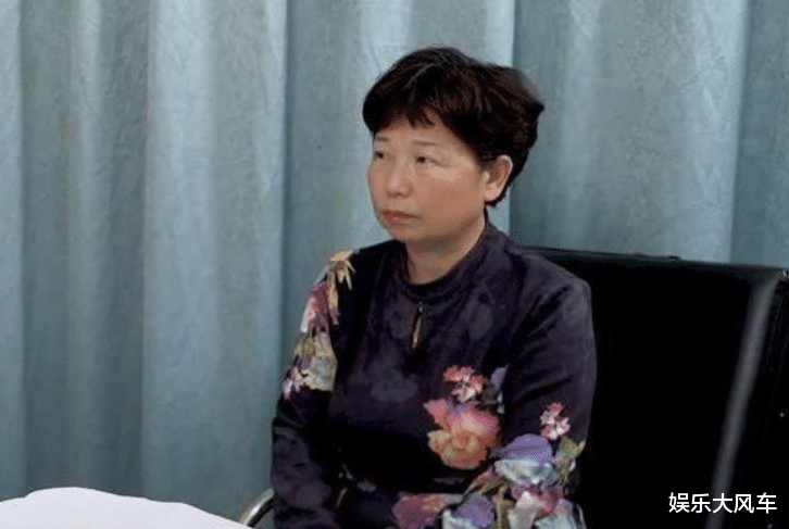杜新枝|郭希宽回老家上坟，却不见杜新枝身影，网友：二人真离婚了？