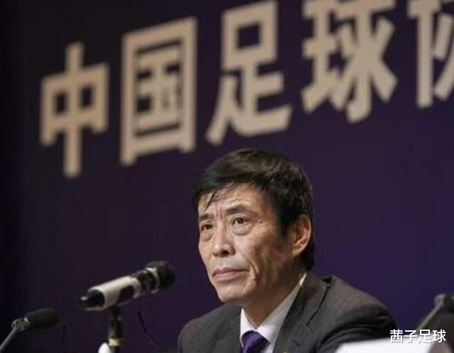 中国足协|中国足协早干啥去了？媒体人：现在想起来搞留洋计划，早几年多好