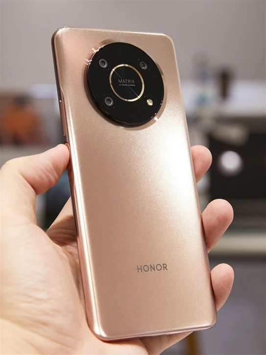 |内行人告诉你，这三款千元机能让你足以用两年，少花很多冤枉钱