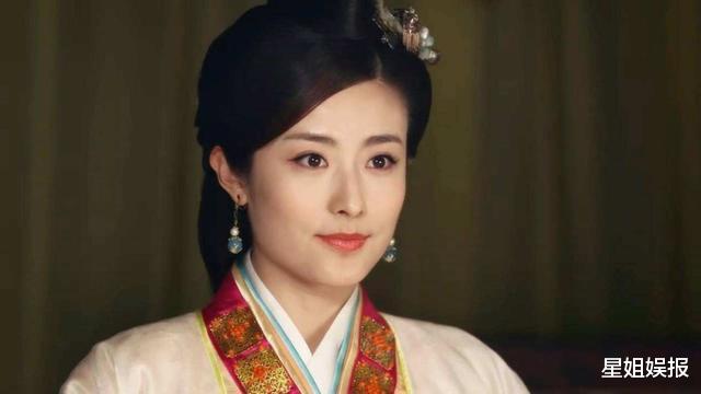 唐嫣|唐嫣大学室友兼伴娘，演过《延禧攻略》《芈月传》，出道17年都没火！