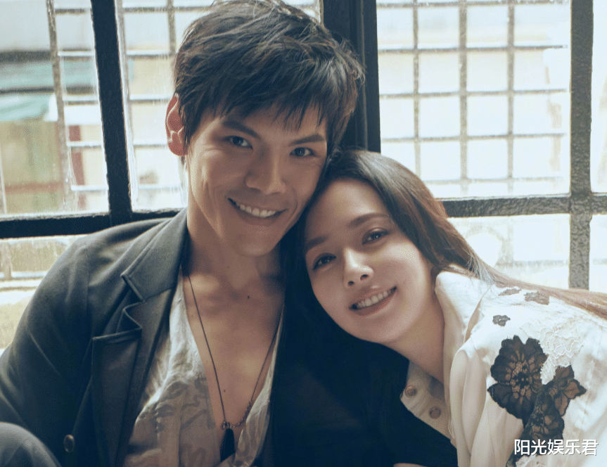 向太|郭碧婷女儿一周岁，向太晒小奶黄正面照，粉丝却只关注她的脚尖