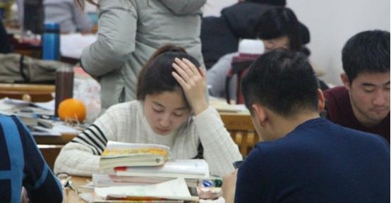 一更育儿|专科生准备“专升本”，四个“重要问题”要提前考虑，别白费力气