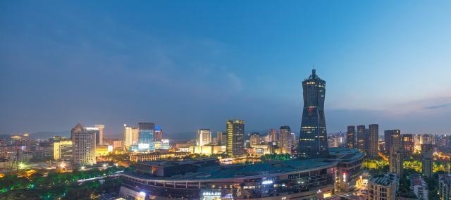 四叶草海之恋|中国半年度人均收入大洗牌：上海第一，宁波竟领先苏州