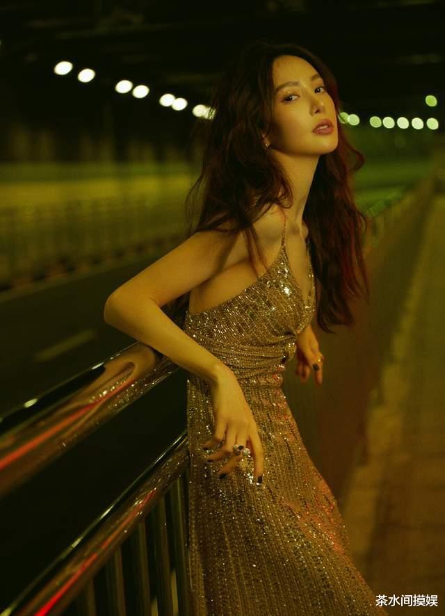 宁静|金鸡闭幕：宁静霸气、张子枫土气，金晨干瘦，张小斐裙摆绣大观园