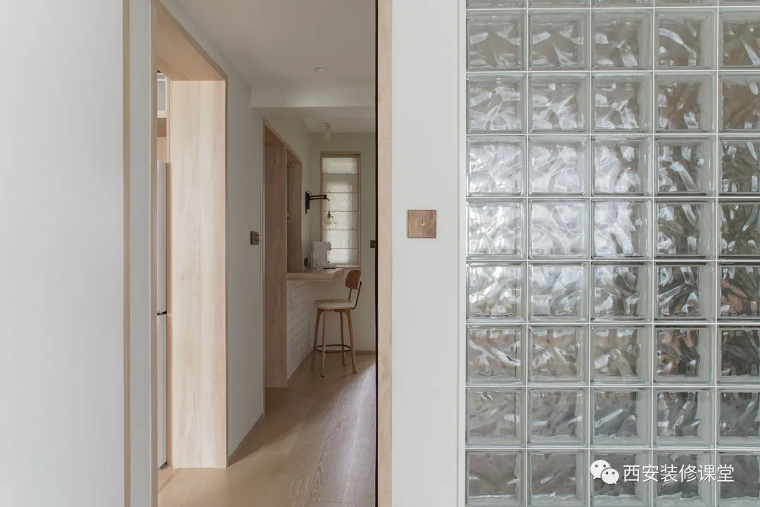 |50㎡蜗居打造两室,客餐厅衣帽间都有