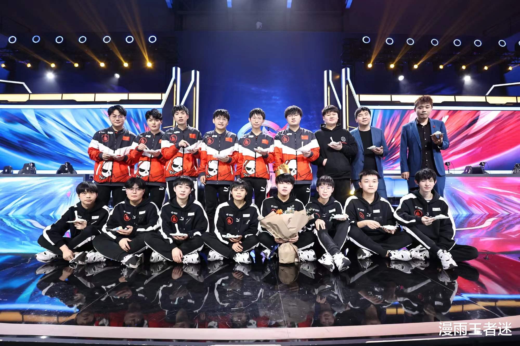 狼队|瓜主爆料：转会期AG无奈选择躺平，WB有无预算全看暖阳，狼队预算最高