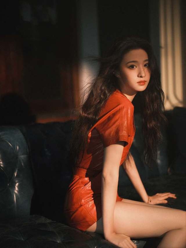 Lady变美日记|清凉一夏,选择御姐风穿搭让你魅力无穷,特别撩人