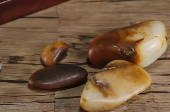 |高端玩家都是这样投资和田玉的，后悔没早看到！