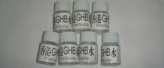 斑马的育乐园 “凌晨3点，23岁美少女酒店遇害”： 被迷药盯上的女孩们