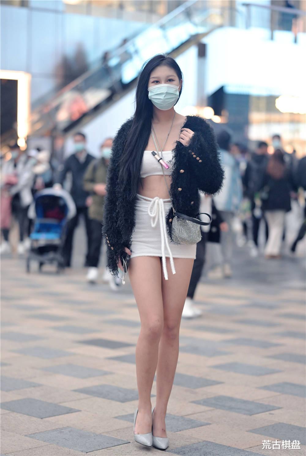 荒古棋盘 秋天尖头细跟鞋,怎么搭配更精致,时尚姑娘有独特风格