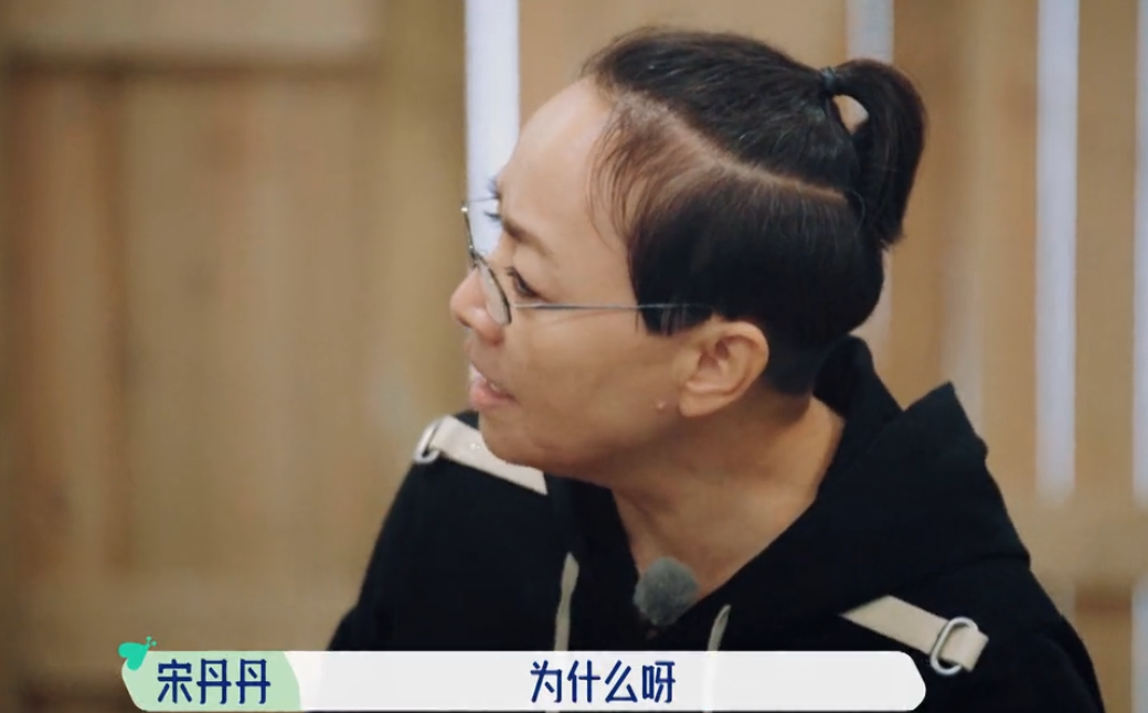 苏芒|魔幻且荒诞！袁隆平短袖35，马拉松1600拿命挣，明星650吃不饱？