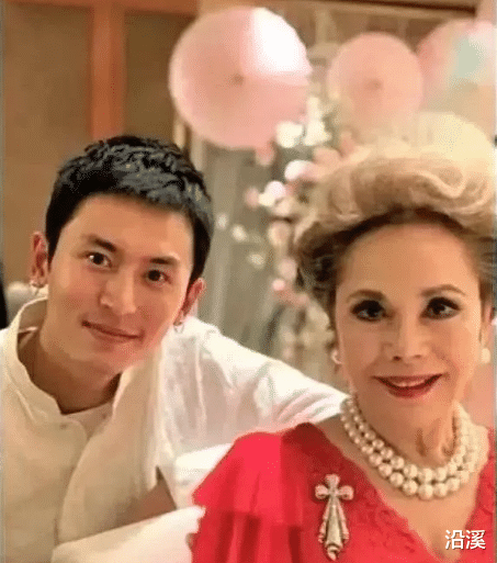 微微一笑很倾城|张哲瀚：从“十八线”到“顶流”，梦仅仅四个月就碎了！