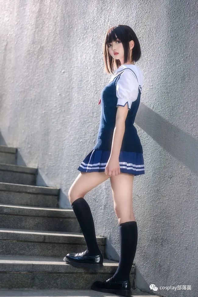 |cos：加藤惠场照，逆光下的长腿