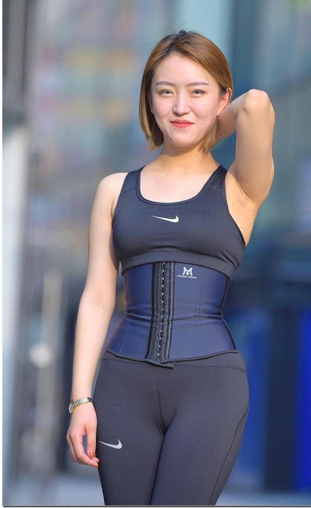 束腰|紧身瑜伽裤：体现你独特的时尚气质，束腰收腹是否真的能瘦身吗？