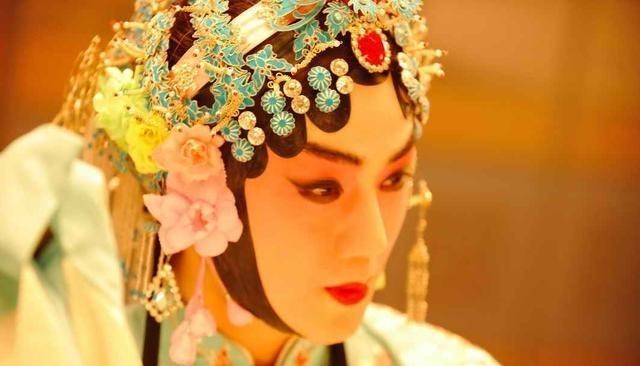 余少群|余少群：因《梅兰芳》成名，欲送菜讨好刘亦菲，一个消息让他心灰