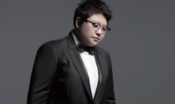 韩红|韩红自称年轻时是校花，本以为是开玩笑，看到18岁照片我相信了