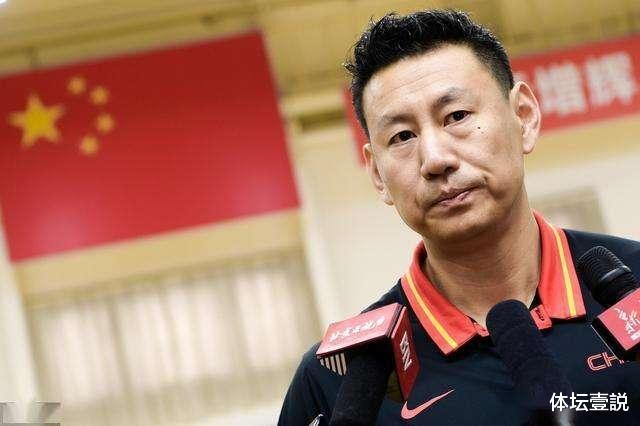 江苏男篮|前男篮国家队主帅或下课，江苏高层连夜开会，李楠离队倒计时