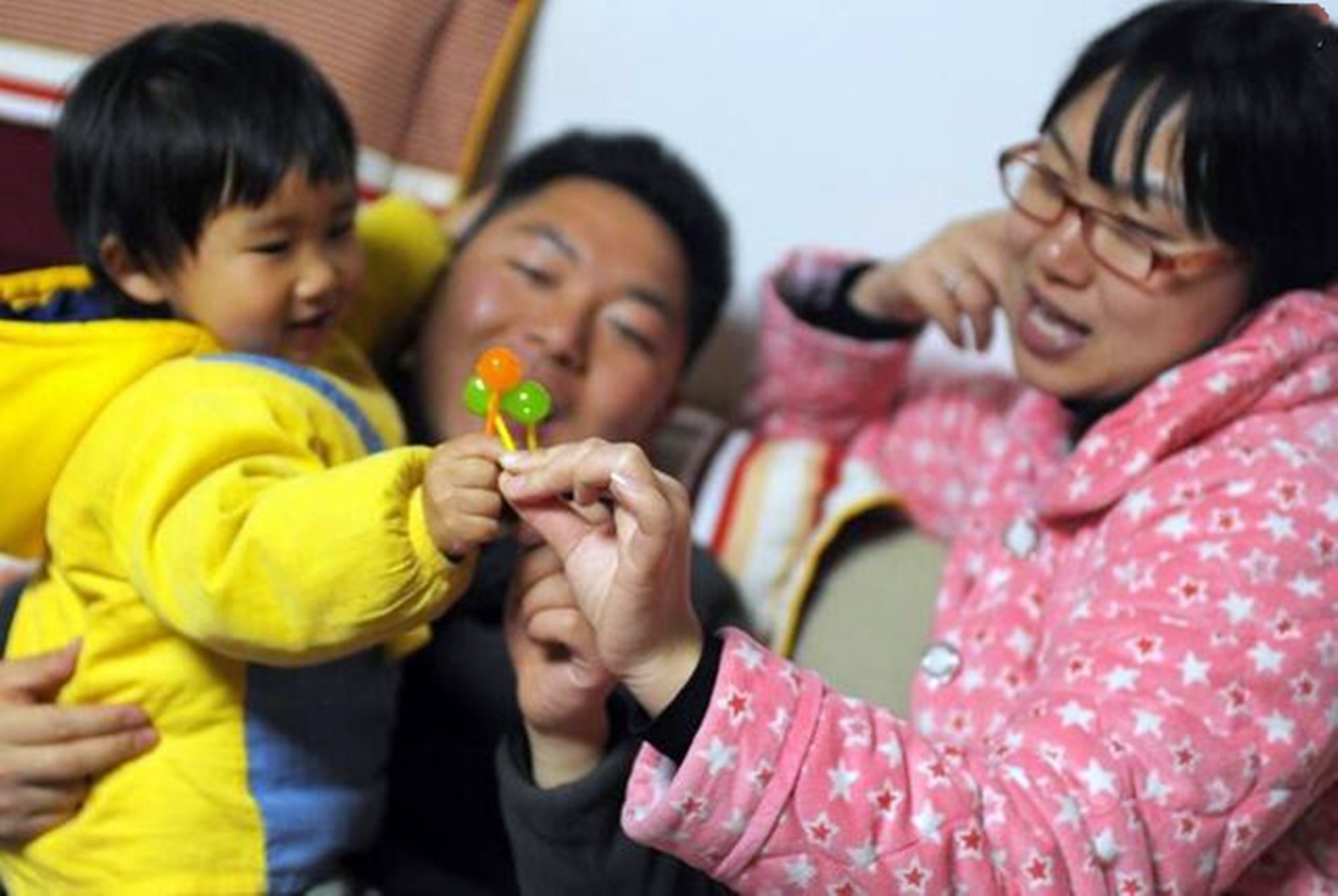 贝贝豆育儿课堂|河南四胞胎孕妈“搏命”产子，原以为全是祝福，评论区却恶意满满