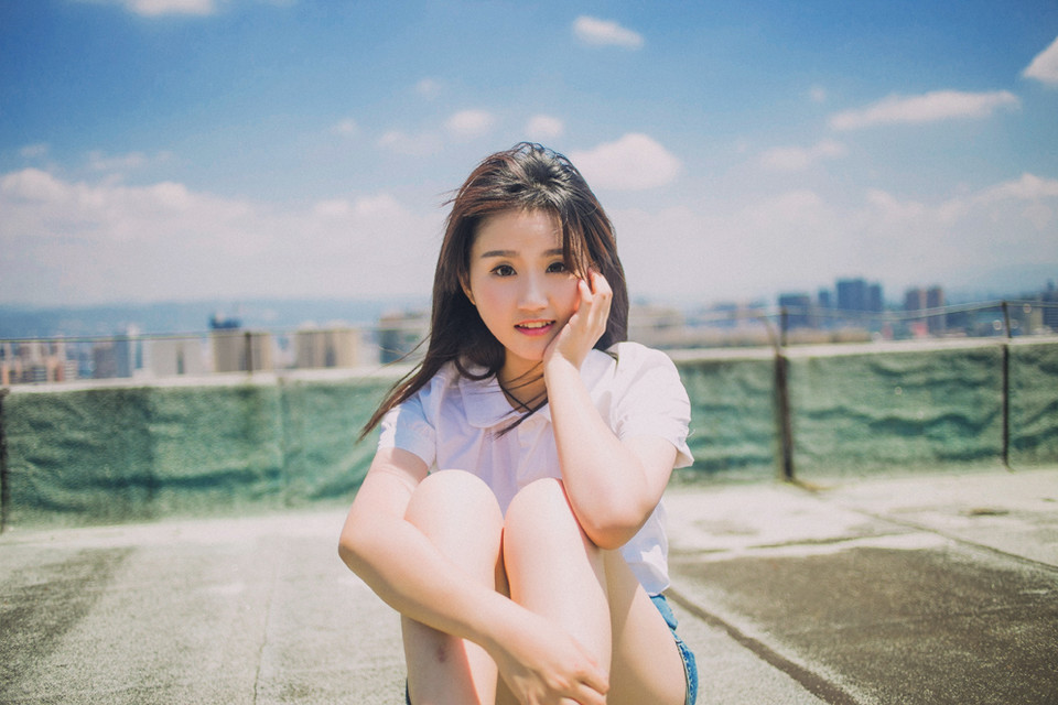 娱人的自扰 男子只想按摩,按摩女见其帅气强行发生关系,男子不从被打