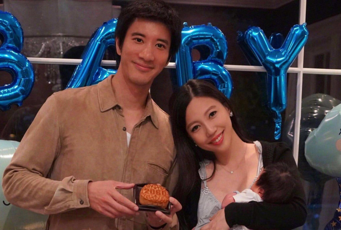 奶果的妈咪 王力宏满脸胡子显沧桑，生活节俭袜子破洞还在穿，认养了20个孤儿