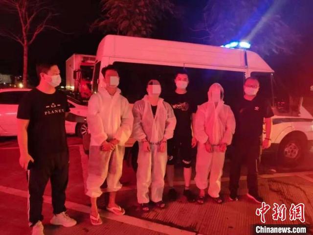 安徽铜陵警方破获特大非法经营伪劣卷烟案