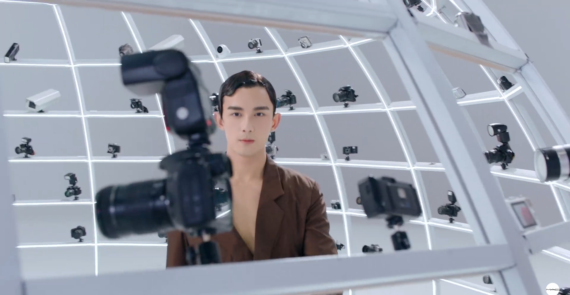 尹正|吴磊快把发型师开除吧，靠造型就能上热搜，连粉丝都欣赏不来