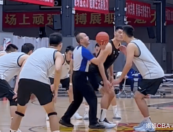 吉林男篮|CBA三消息：吉林迎来热身首胜，150位球探看曾凡博，曹飞地位尴尬