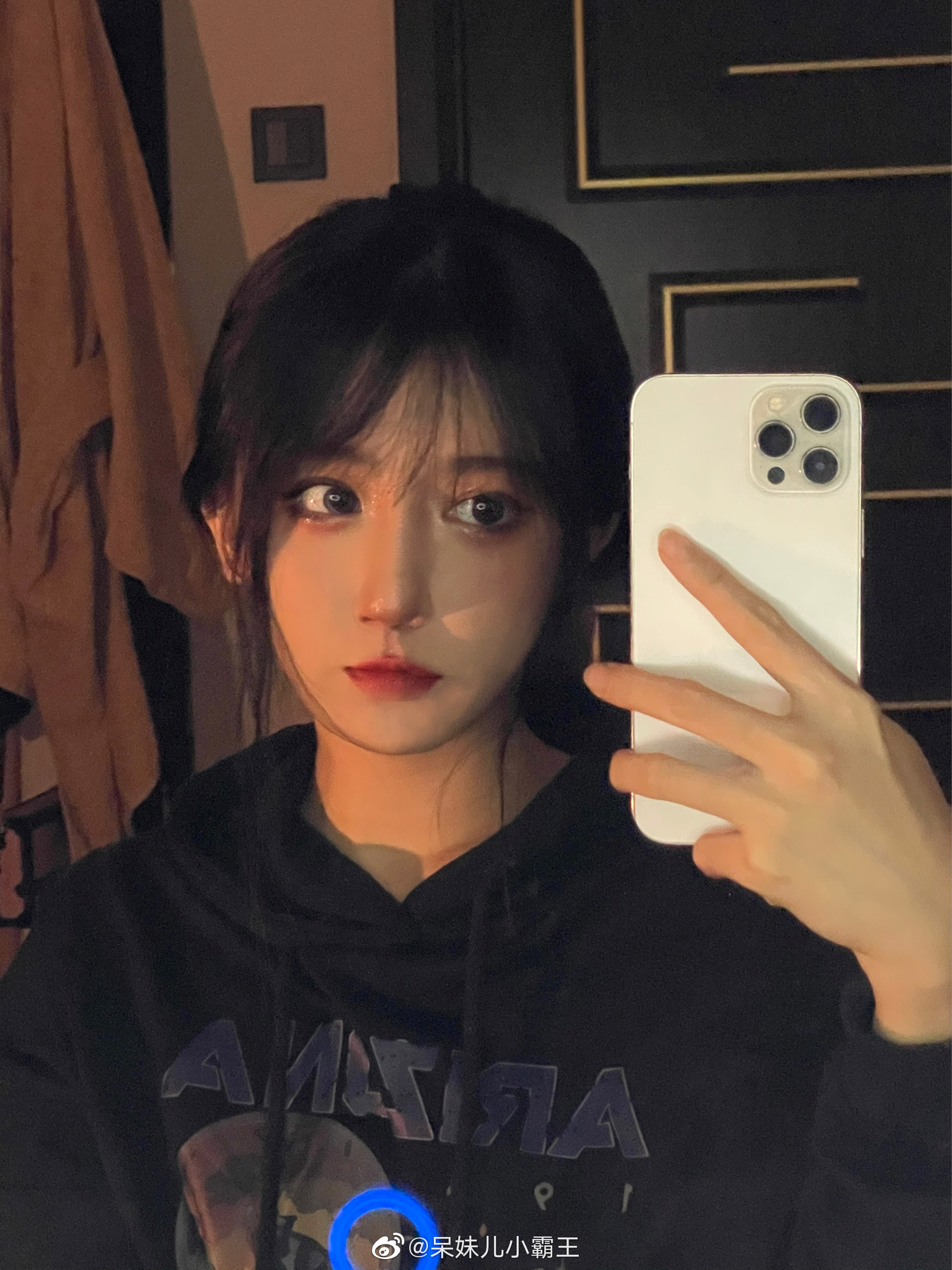 女主播|女主播也有“私生粉”？呆妹儿旅游遇上粉丝蹲守，直播上演“追逐大战”