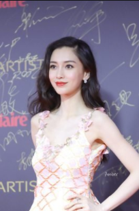 Angelababy|看到杨颖早年拍摄杂志的旧照，简直是太敢了，如今爱情事业双丰收惹人羡慕！
