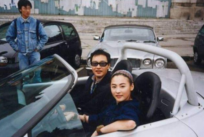 张柏芝|17年前，张国荣跳楼自杀，张柏芝灵前失声痛哭：若不是我，哥哥不会死