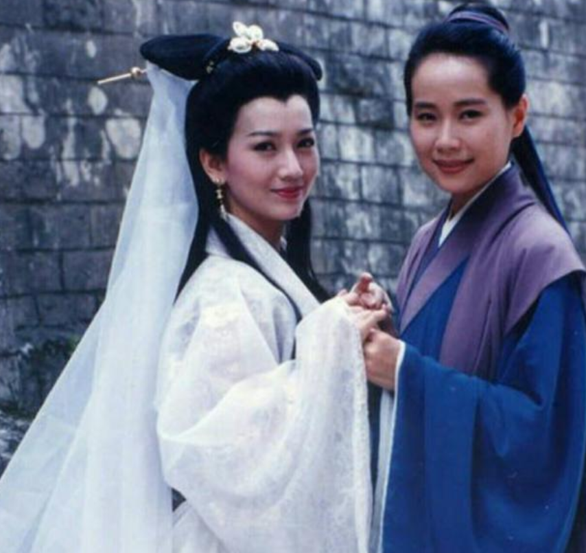 许仙|她是导演原定许仙，因戏约太多片酬低拒演，网友：后悔28年