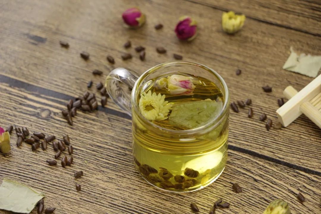 喝咖啡的松子茶 冬天的第一杯养生茶