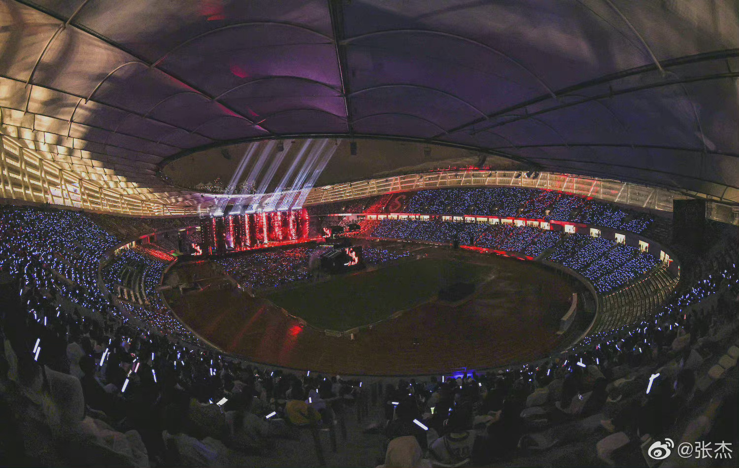 许晴|整破防了！张杰晒粉丝星海，表示：请让我再沉醉一会儿吧