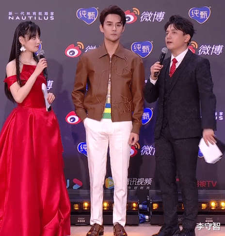 帅哥|微博之夜红毯十大帅哥：肖战王一博王俊凯蔡徐坤领衔，丁真成黑马