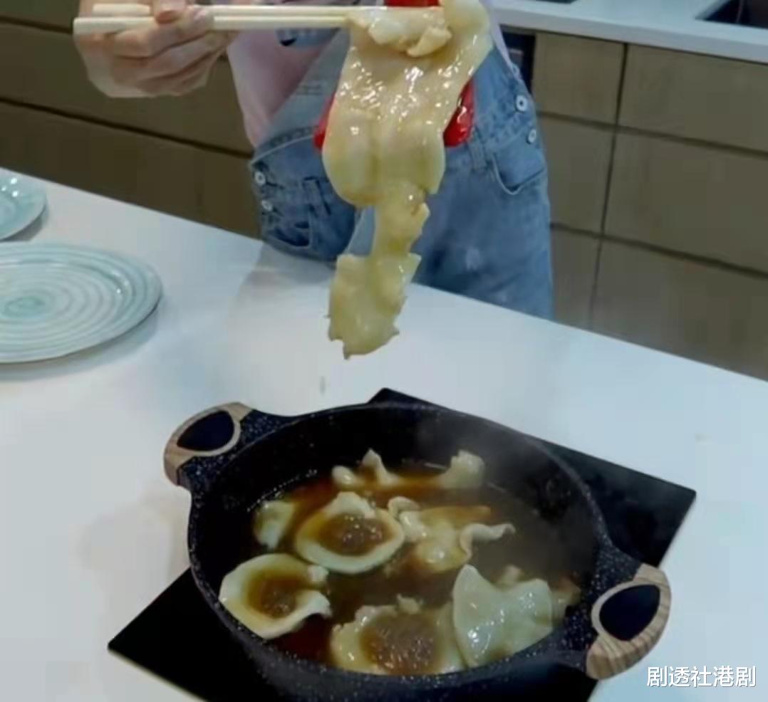 穿衣搭配|花胶女神！TVB上位小花发展副业做老板娘，逆市下投资六位数开网店